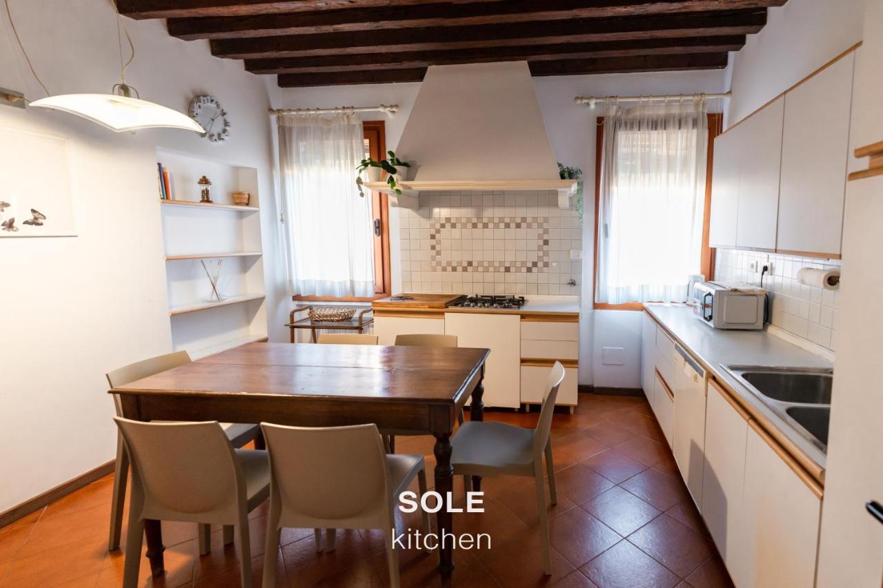 Sole & Luna Apartments Венеція Екстер'єр фото